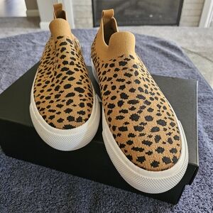 MUDD - Women’s Black and Brown Leopard Print Fly Knit Slip-On Sneakers (Size 8M)